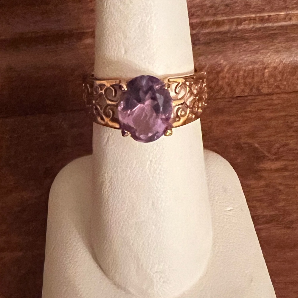 Lind 14k HGE faux amethyst ring size 7